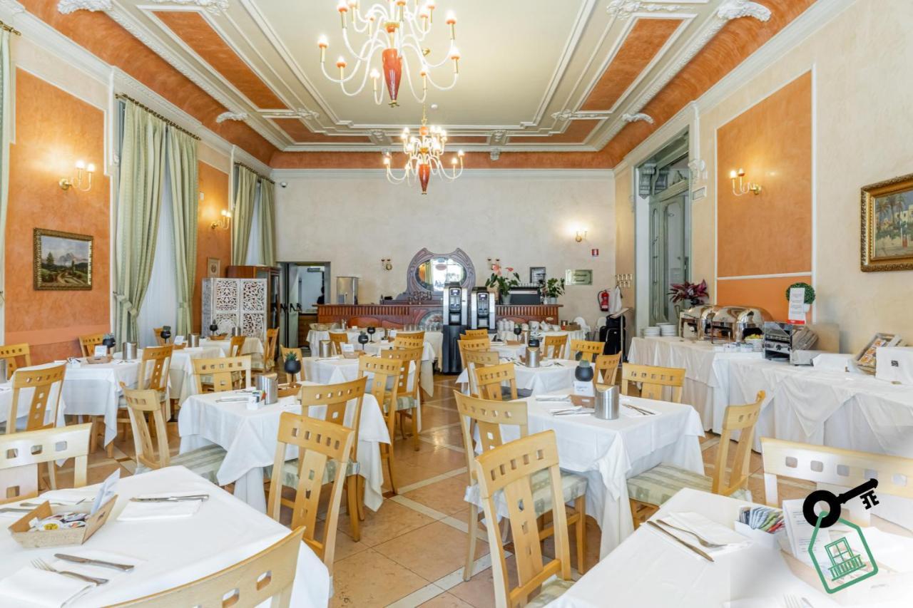 Hotel Rooms Lago Maggiore Verbania Exterior photo