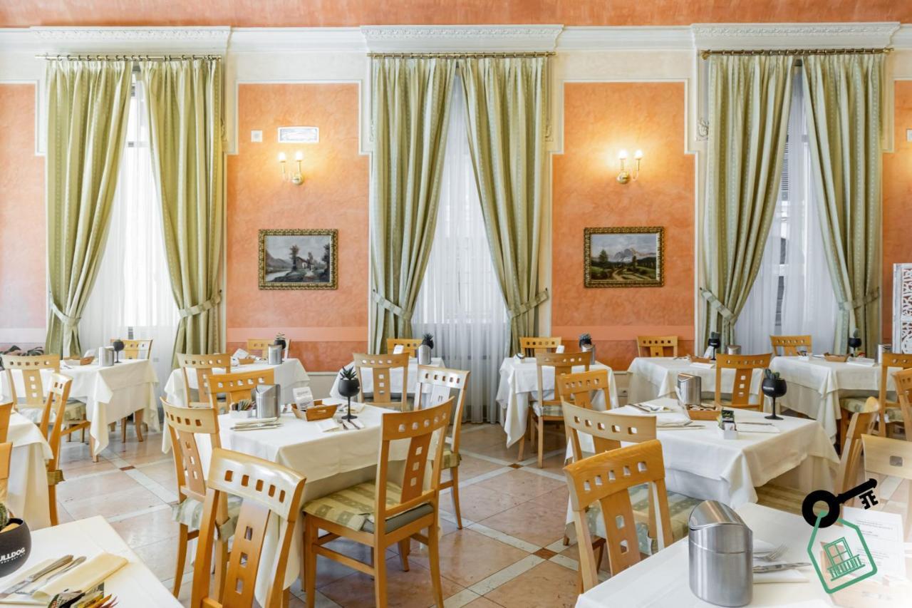 Hotel Rooms Lago Maggiore Verbania Exterior photo