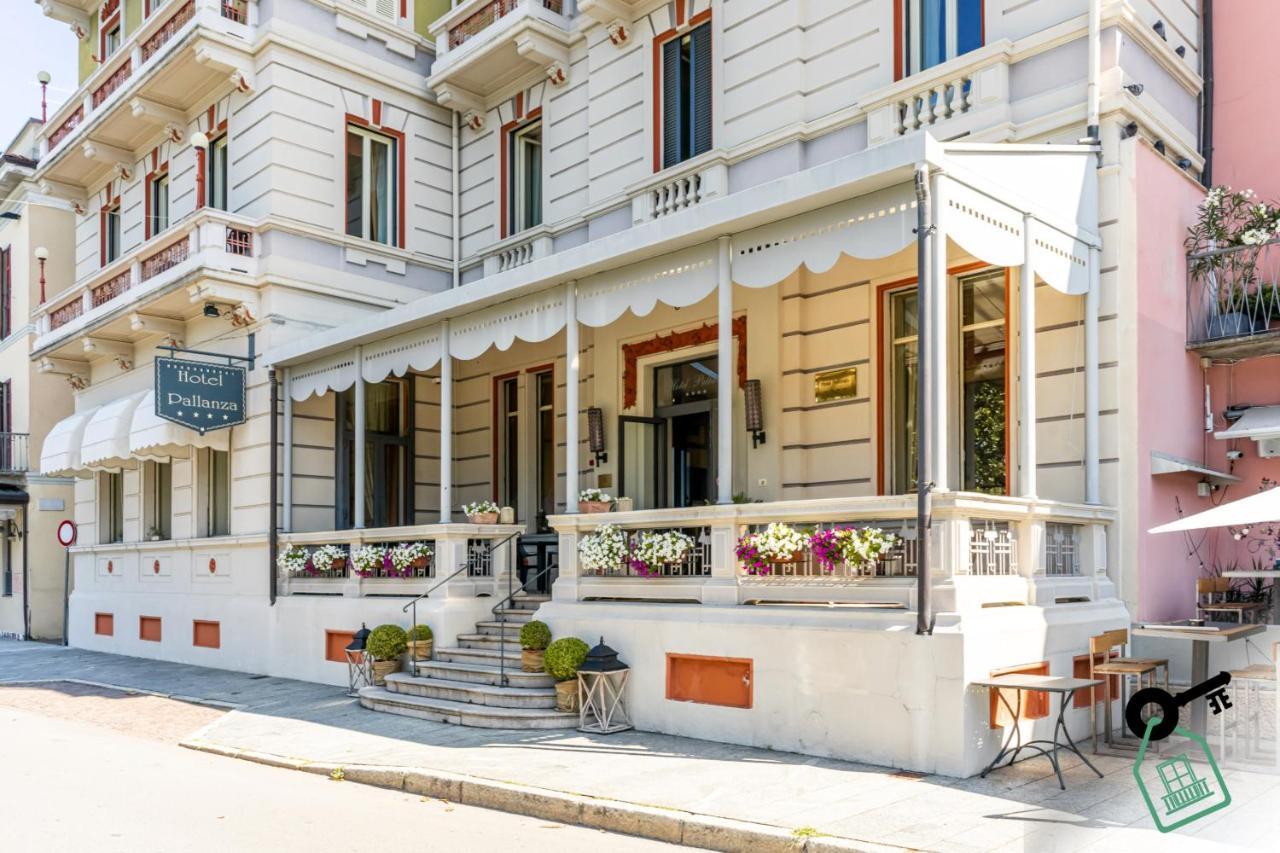 Hotel Rooms Lago Maggiore Verbania Exterior photo