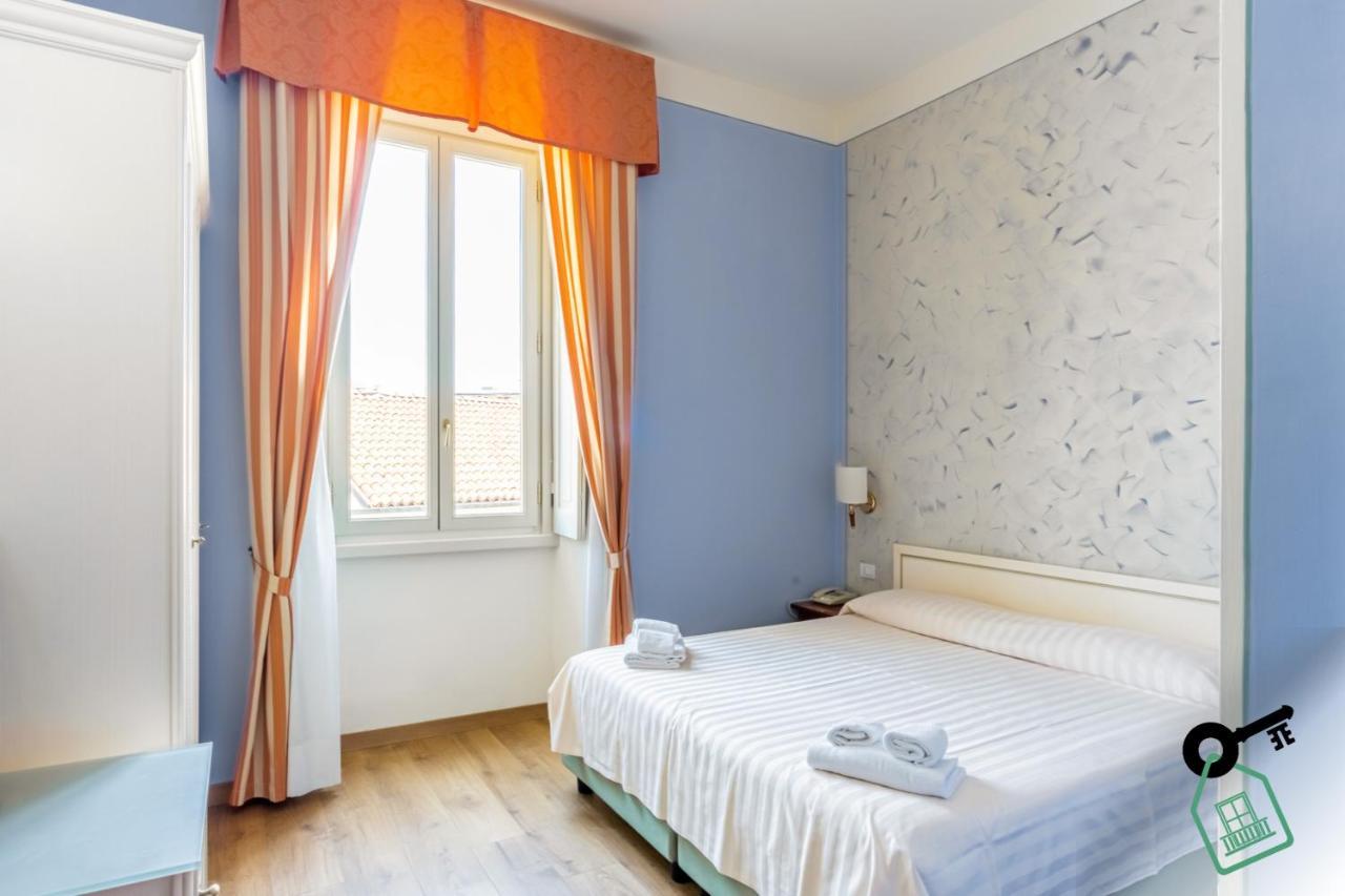 Hotel Rooms Lago Maggiore Verbania Exterior photo